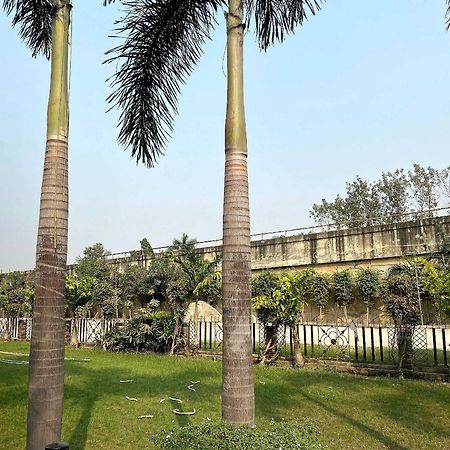 Hotel O The Resort Rāmpur Exterior foto